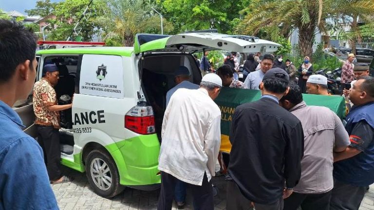 Layanan Ambulan BMH-Pesantren Hidayatullah Surabaya Produktif Bantu Masyarakat