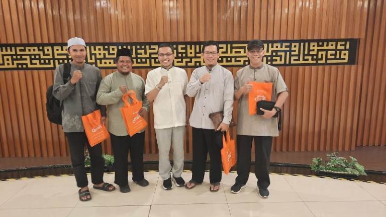 Panitia Rakernas Hidayatullah Jalin Silaturrahim dengan Syaamil Group