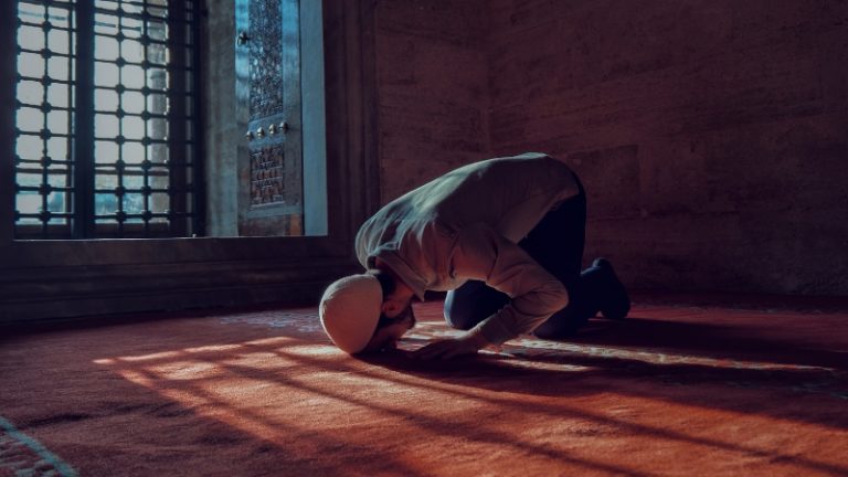 Shalat Isyraq, Meraih Manfaat dan Berkah Pagi dalam Langkah Istiqamah