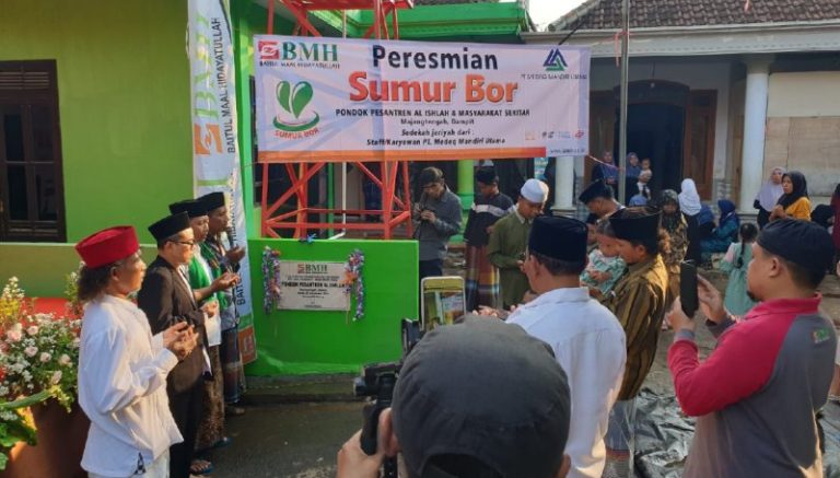 Semangat Kolaborasi Hadirkan Bantuan Sumur ke-177 di Jawa Timur