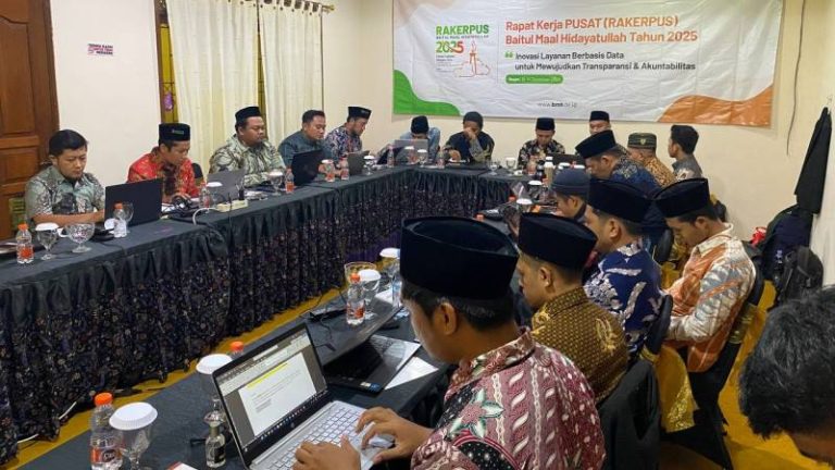Kuatkan Kolabarsi ‘Menebang’ Tantangan dan Luaskan Kebaikan untuk Umat