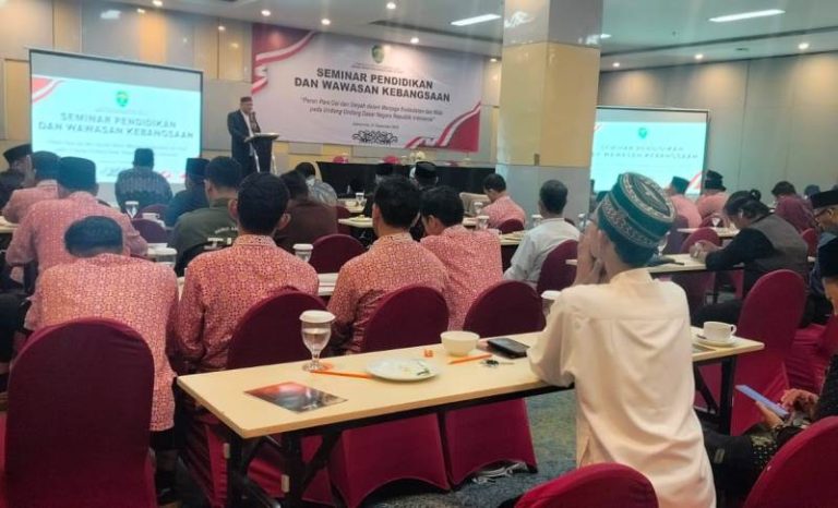 Seminar Kebangsaan Rakeryas Hidayatullah Samarinda Soroti Tantangan Era Global