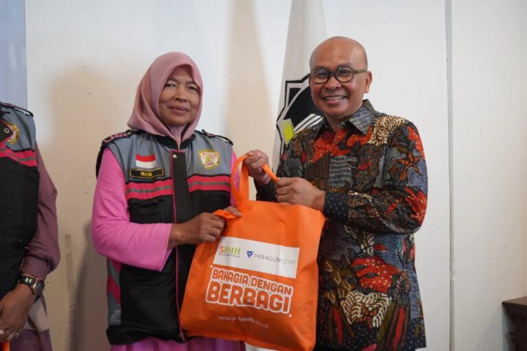 Bukber dengan Pejuang Keluarga, Ojek Online, Masyarakat Dhuafa dan Guru Ngaji