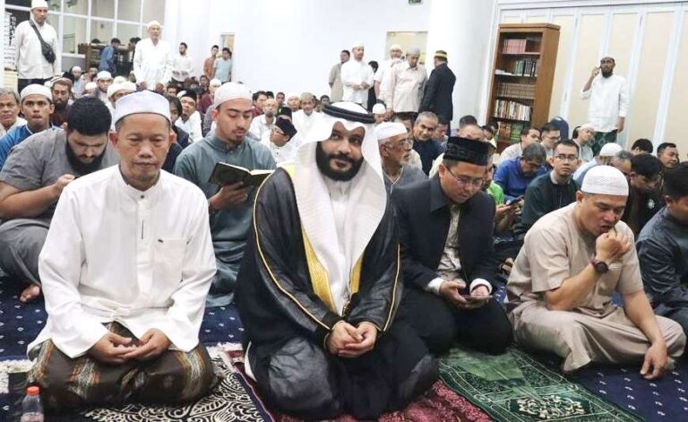 Kunjungan Syaikh Al-Ausy ke Pusat Dakwah Hidayatullah, Pesan Doakan Pemimpin Negeri