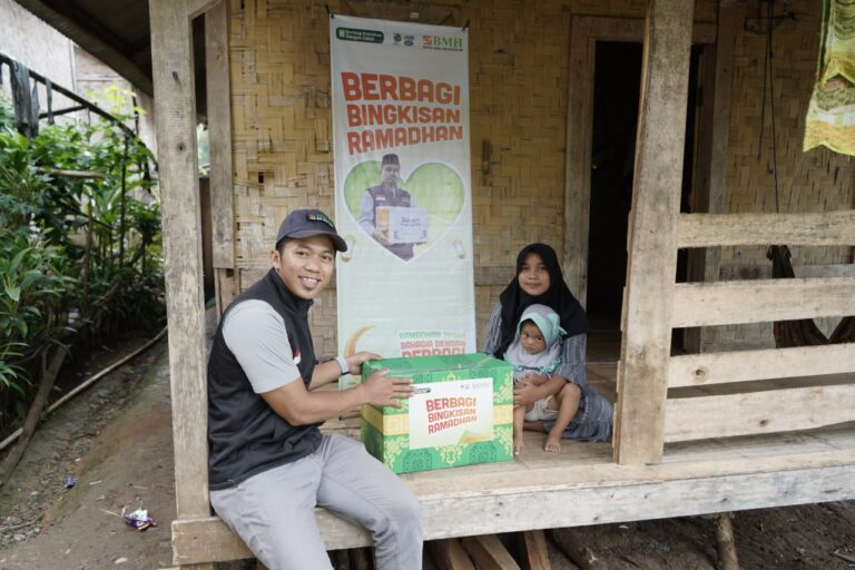 Kebahagiaan Ramadan 312 Mualaf Baduy Terima Paket dari BMH