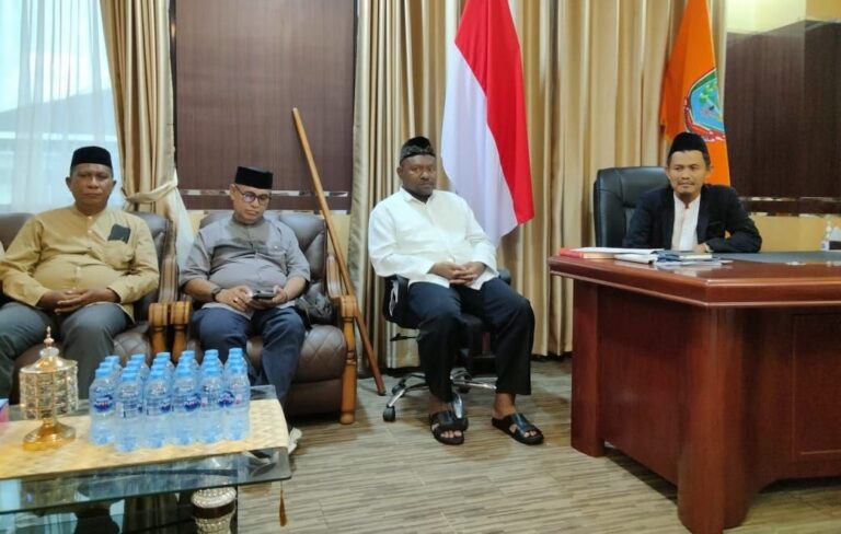 Hidayatullah Buka Puasa Bersama Wakil Gubernur Papua Barat Daya