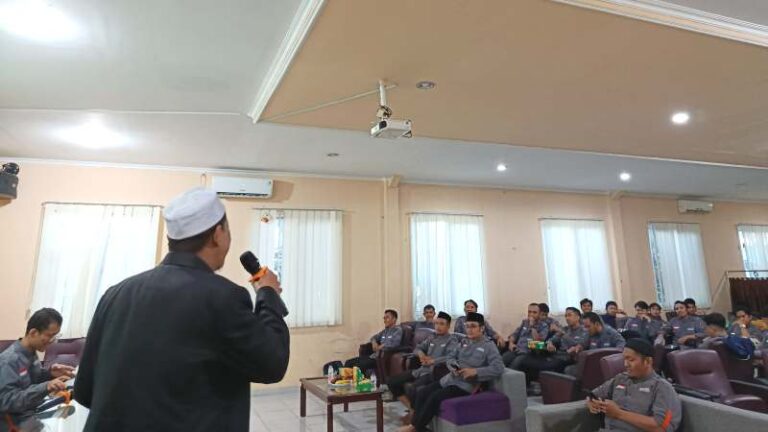 Amil Pemegang Amanah Umat dengan Konsekuensi Dunia dan Akhirat