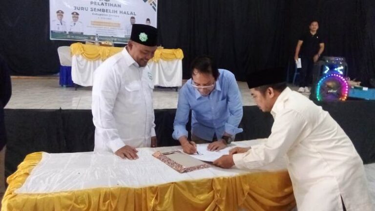 Perkuat Sistem Halal, LSH Hidayatullah dan Disnakkeswan Pemkab Dompu Teken MoU Pelatihan Juru Sembelih