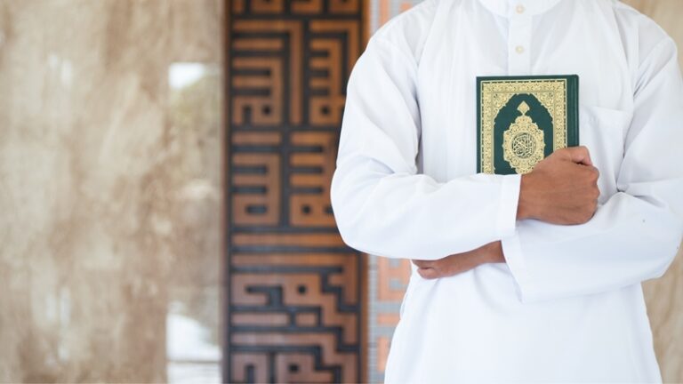 Al-Qur’an Bukan Sekadar Bacaan, Tapi Rujukan Kehidupan