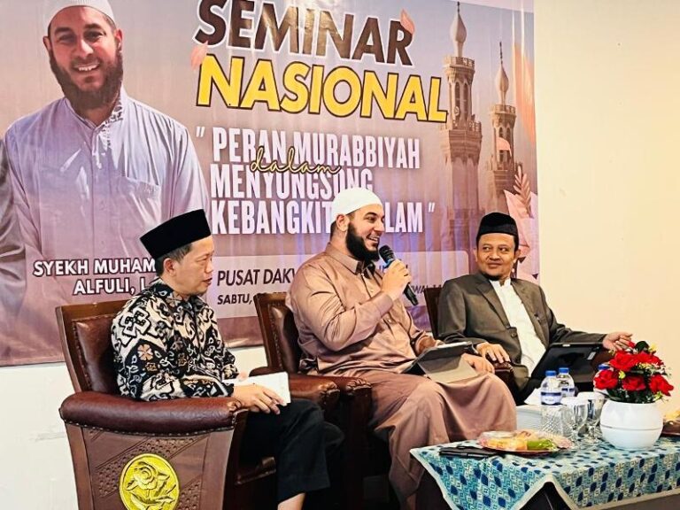 Ilmu Kehilangan Makna Apabila Tidak Ditopang Kekuatan Spiritual dan Amal Nyata