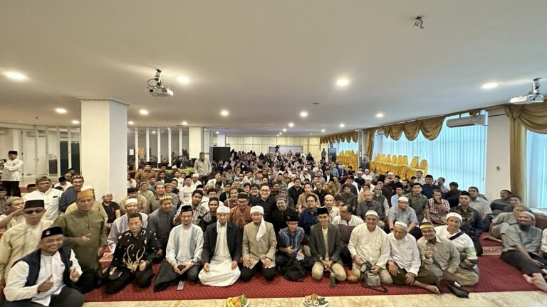 Aa Gym Mengisi Taushiah Kajian Peradaban Tips Menggapai Ketenangan Jiwa