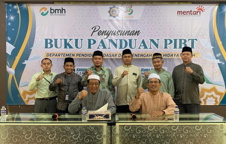 Hidayatullah Susun Buku Panduan Pendidikan Integral Berbasis Tauhid