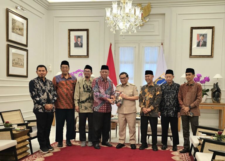 Gubernur Pramono Terima Audiensi Panitia Munas VI Hidayatullah di Jakarta