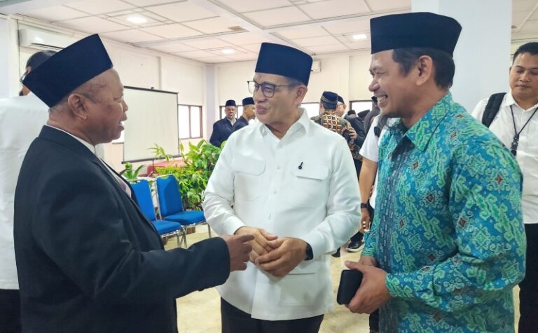 KH Naspi Arsyad Sampaikan Doa untuk Kepemimpinan Baru DDII
