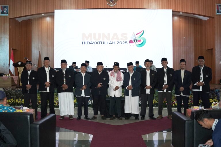 Rais ‘Aam Lantik Kepengurusan Pusat Hidayatullah Periode 2025-2030 di Forum Munas ke-VI