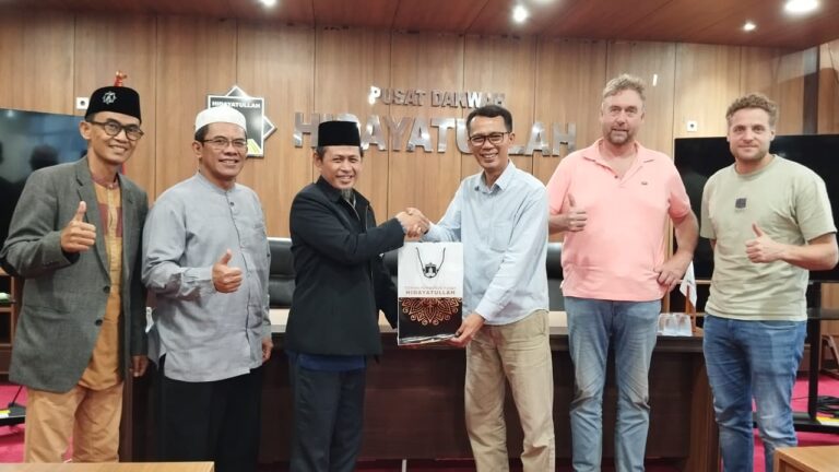 Kunjungan Pengusaha Agribisnis ke Hidayatullah, Bahas Peluang Ekspor Sekam dan Sabut Kelapa ke Belanda
