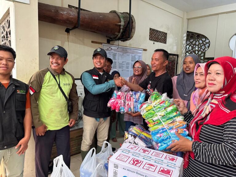 BMH Gerak Cepat Bantu Warga Terdampak Bencana Banjir Longsor Sumatera Barat