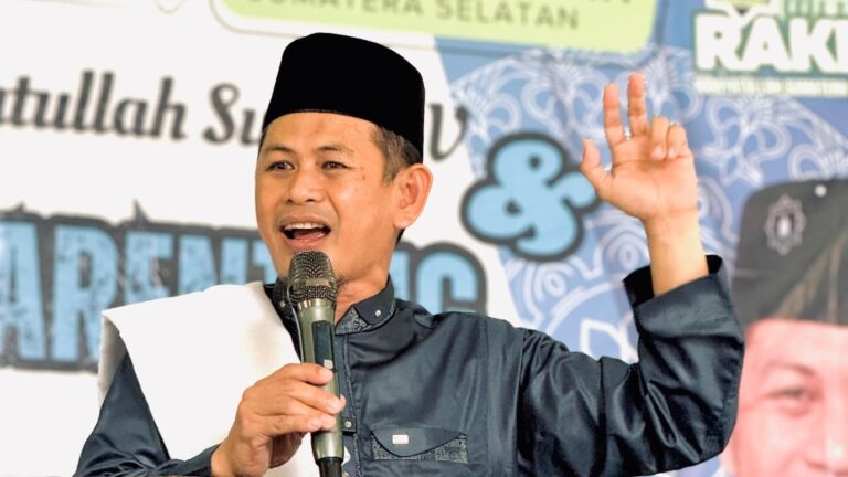 Meneguhkan Khidmat untuk Bangsa, Pesan KH Naspi Arsyad pada Hari Pahlawan 2025