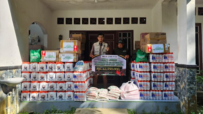 PosDai Salurkan Bantuan dari Jamaah Ngaji Online Subuh untuk Korban Bencana Sumatera