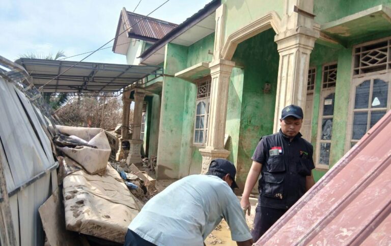 Tim Siaga Bencana Hidayatullah Aceh Lanjutkan Recovery Pascabanjir, Keharuan Dirasakan Dzulfirman