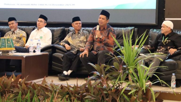 Hidayatullah Membaca Arah Baru Bangsa Menuju Indonesia Emas 2045