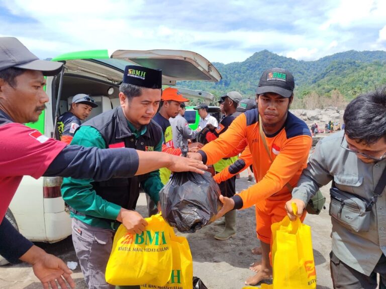Bantuan Kemanusiaan Jangkau Penyintas Erupsi Semeru yang Kehilangan Hunian