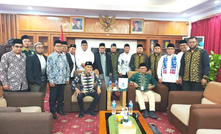 Kiprah KH Abdullah Said dalam Dakwah Ekoteologi yang Menyatu dengan Indonesia