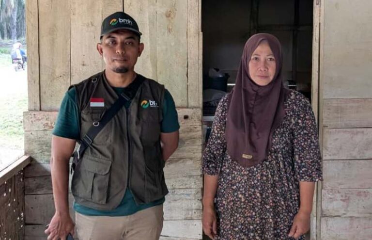 Banjir Sempat Hentikan Usaha Gorengan Bu Nur, Program Pemulihan Mulai Menyapa