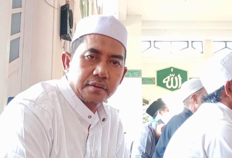 Ustadz Supri Melawan Buaya dan Menjaga Amanah Dakwah di Toili