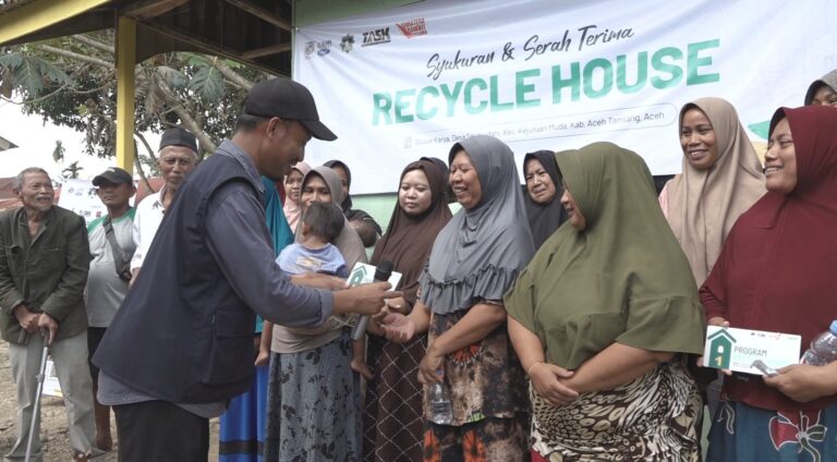Dukungan Rumah hingga Air Bersih, Pemulihan Pascabencana Kampung Rel Berjalan Bertahap