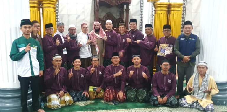 Ukir Solidaritas di Malam Kedua Ramadhan, BMH-Masjid Al-Mubaarok Bekasi Timur Gaungkan Dukungan untuk Palestina