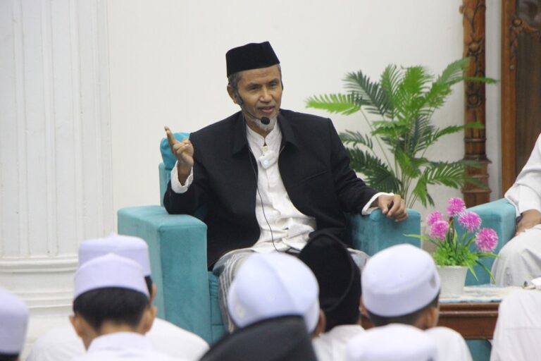 Kepemimpinan sebagai Struktur Ajaran Islam yang Melekat dalam Kehidupan Umat