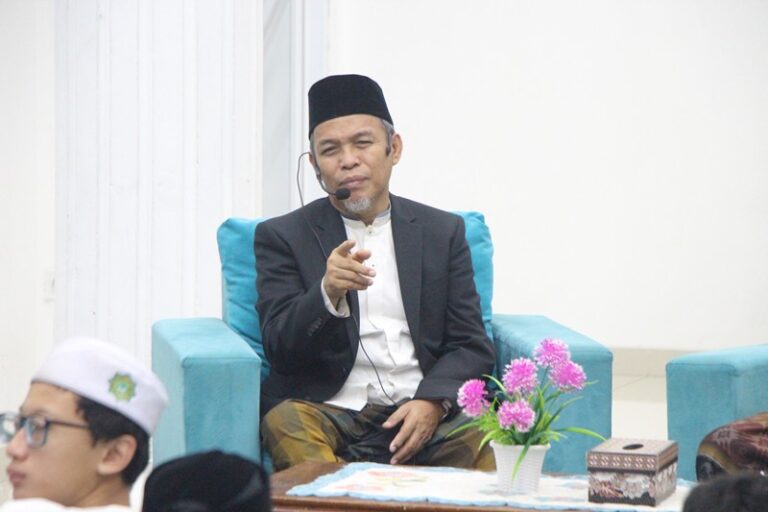 Ust Dr H Tasyrif Amin Tekankan Ilmu, Takwa, dan Hikmah sebagai Pilar Pembentukan Kader Rabbani