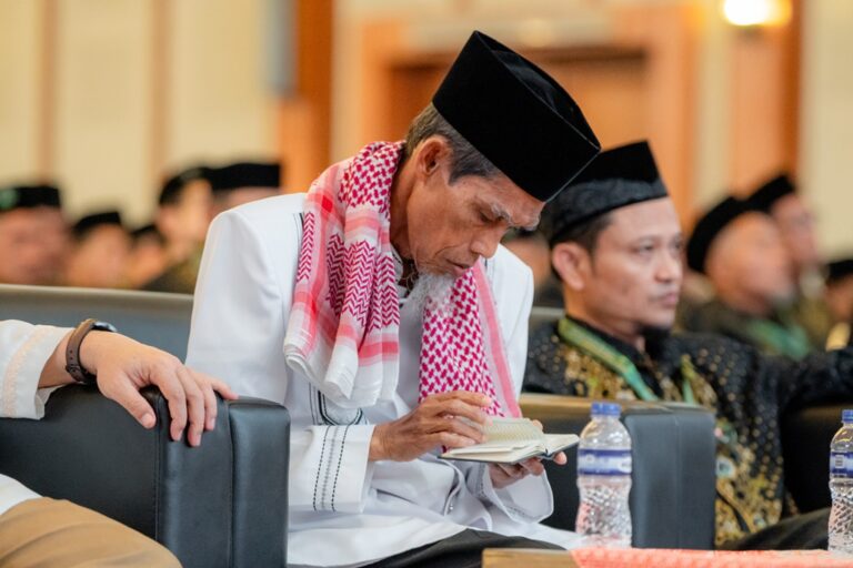 Rais Aam Hidayatullah Ingatkan Soal “Protap” dalam Berinteraksi dengan Al Quran