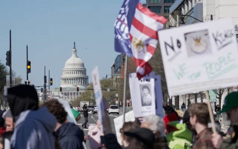 Ketika Warga AS Peringatkan Batas Kekuasaan Presidennya Sendiri
