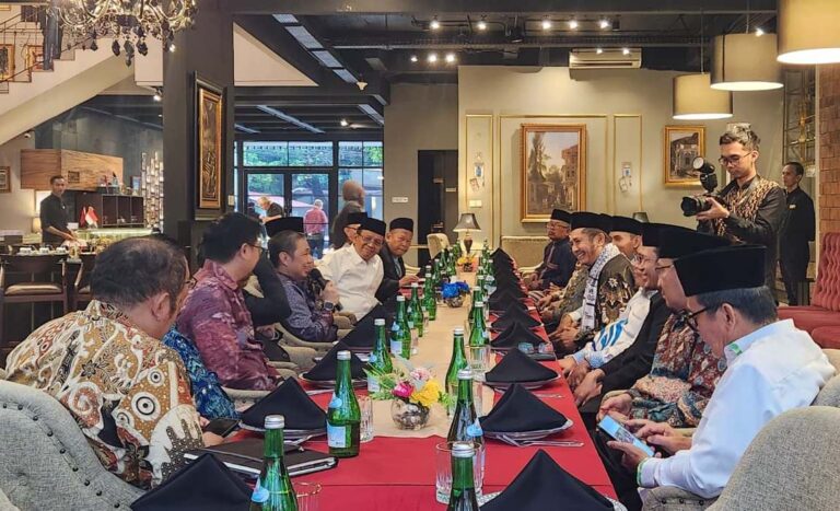 Ketua Umum Hidayatullah Hadiri Forum Dialog Bersama Wakil Menteri Luar Negeri