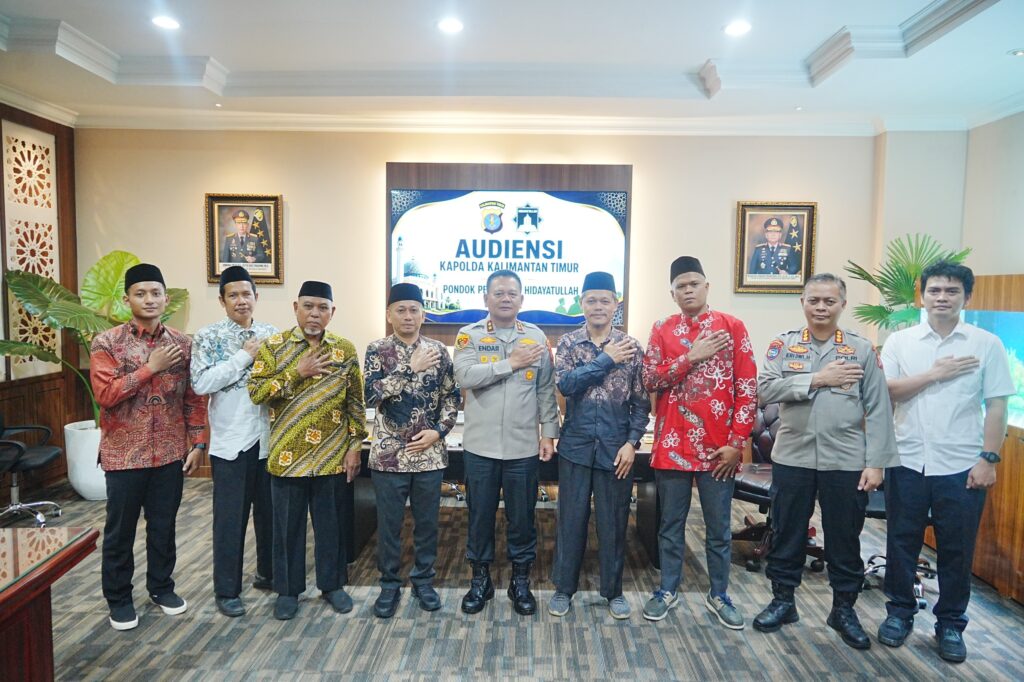 Gambar saat ini tidak memiliki teks alternatif (alt). Nama berkas: Hidayatullah-Balikpapan-dan-Polda-Kaltim-Perkuat-Sinergi-1.jpeg