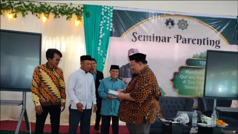 Hidayatullah PPU Perkuat Sinergi Orang Tua dan Sekolah melalui Seminar Parenting
