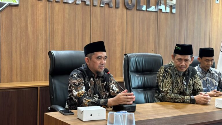 Wahdah Islamiyah Ajak Hidayatullah Perkuat Kolaborasi Dakwah dan Hadiri Muktamar V