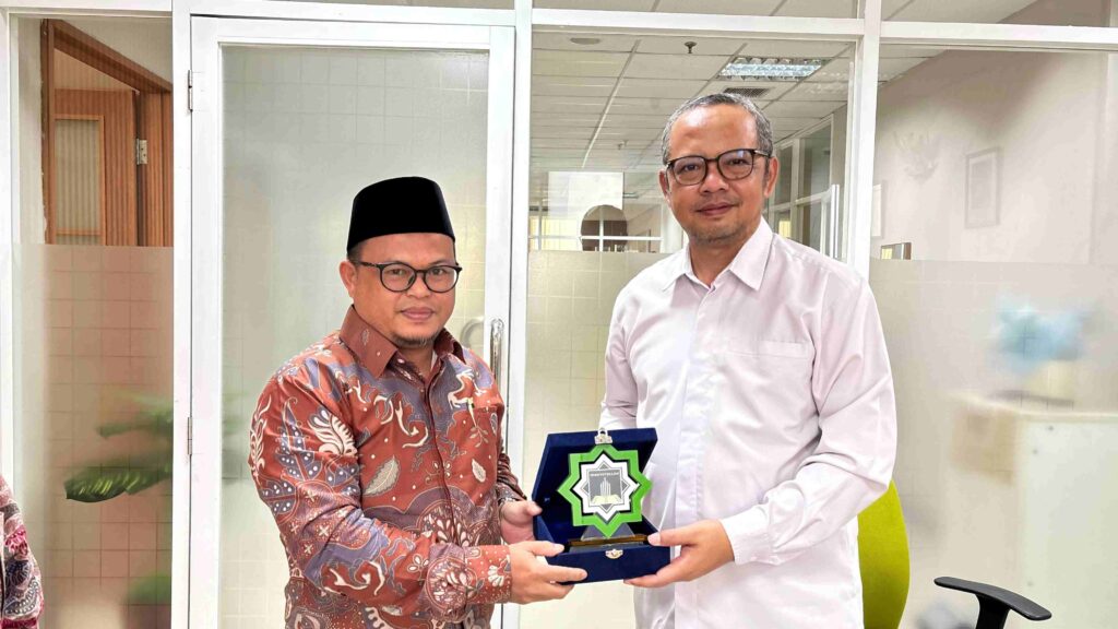 Gambar saat ini tidak memiliki teks alternatif (alt). Nama berkas: Ketua-Bidang-Pendidikan-Dr.-Muzakkir-Usman-M.Ed_-scaled.jpg