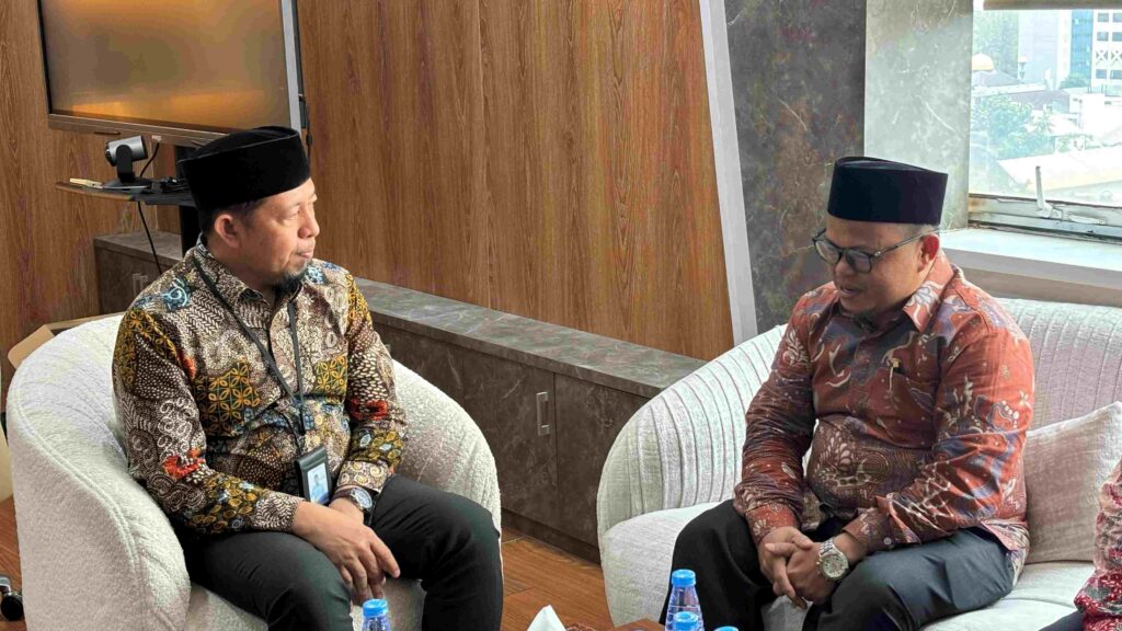Gambar saat ini tidak memiliki teks alternatif (alt). Nama berkas: Ketua-DPP-Hidayatullah-Bidang-Pendidikan-Muzakkir-Usman-S.S.-M.Ed_.-Ph.D-scaled.jpg