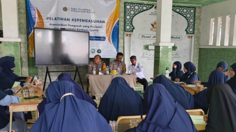 Binamas Polsek Serpong-Tangsel Bekali Peserta Pelatihan Kepengasuhan Asrama Hidayatullah Banten