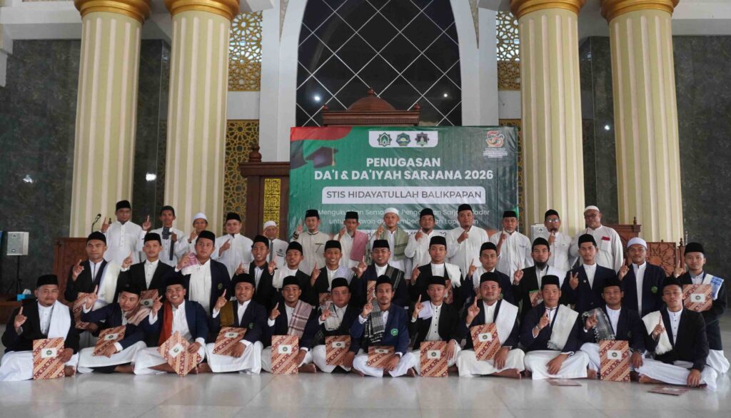 Gambar saat ini tidak memiliki teks alternatif (alt). Nama berkas: KH.-Naspy-Arsyad-Penugasan-Kader-Adalah-Ujian-Keikhlasan-Bukan-Sekadar-Penempatan-Tugas-1-scaled.jpg